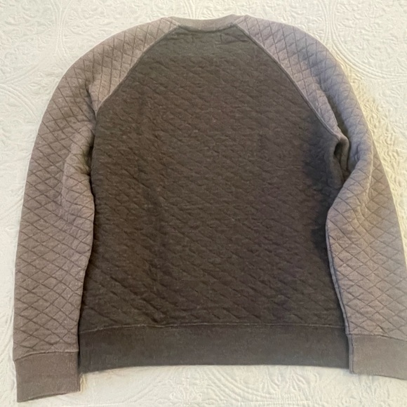 Mango men’s pullover. Medium for cool weather - Picture 10 of 10